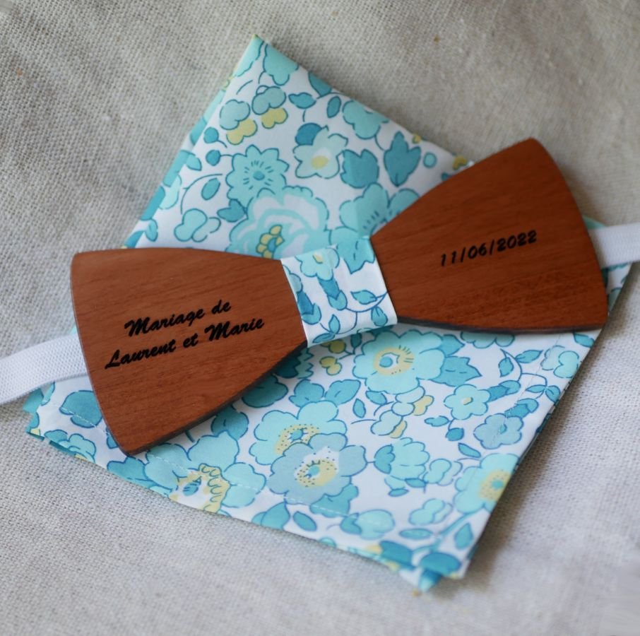 Liberty Betsy Muntgroen Houten Strik Etui