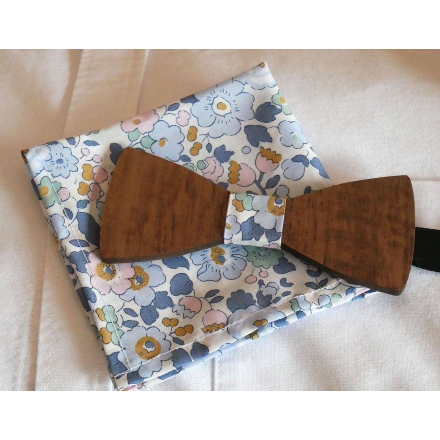 Liberty Denim blauw tasje en personaliseerbaar houten strikje