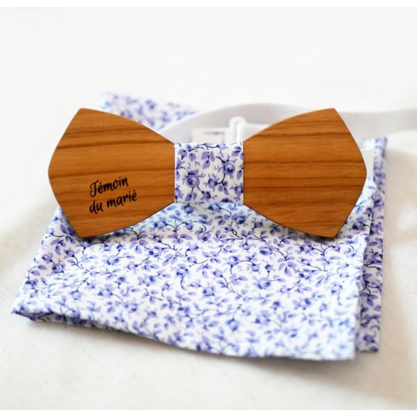 Mickael Liberty clutch bag met blauwe bloemen en houten strik, personaliseerbaar