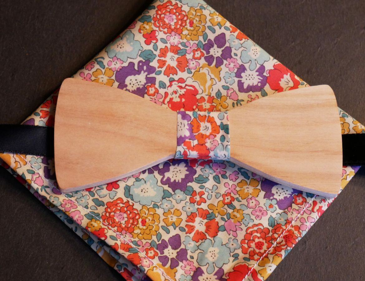 Liberty L12 clutch bag en houten strik, personaliseerbaar