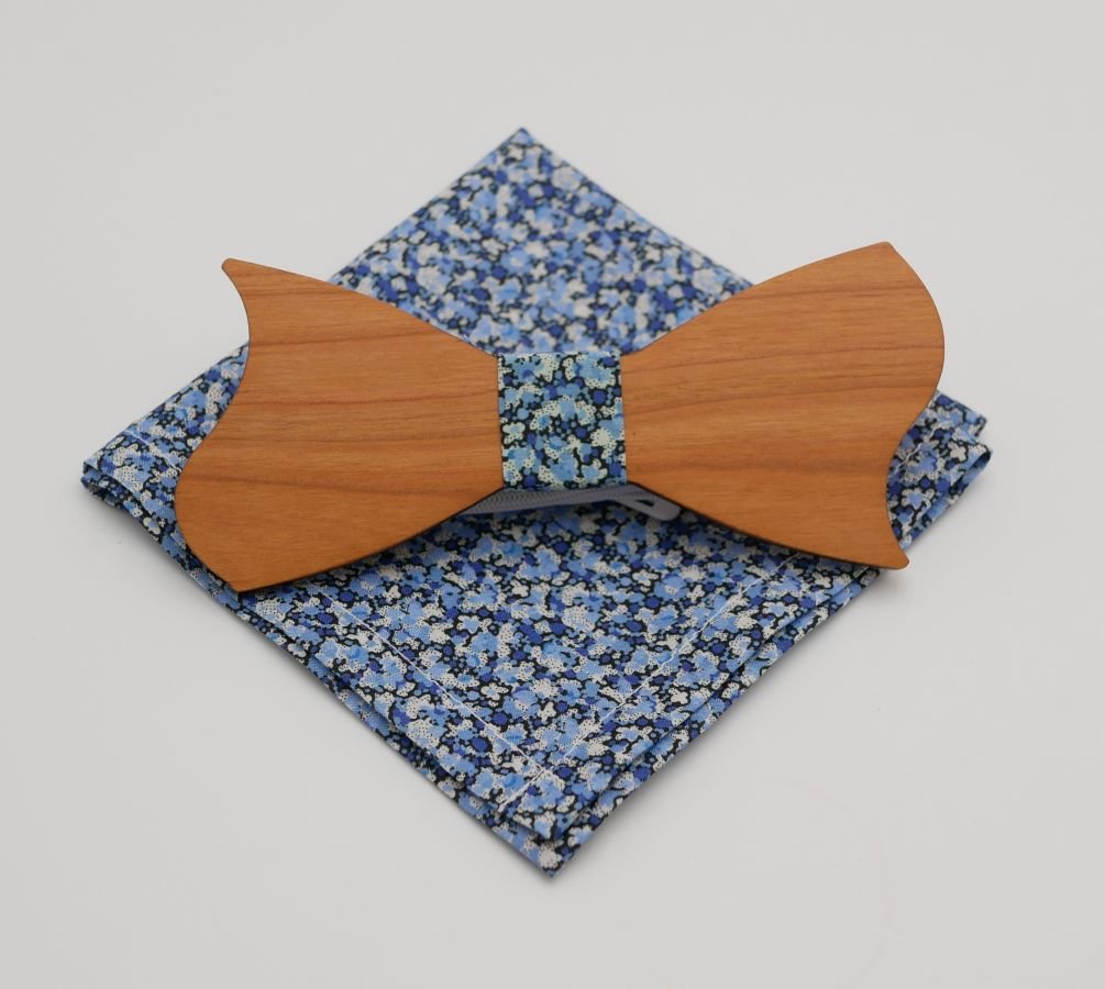 Liberty Pepper Blauw zakje + scrunchie + personaliseerbaar houten strikje