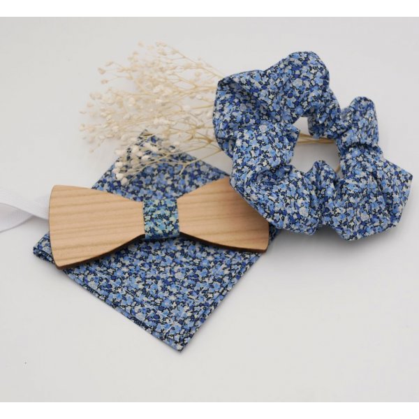 Liberty Pepper Blauw zakje + scrunchie + personaliseerbaar houten strikje