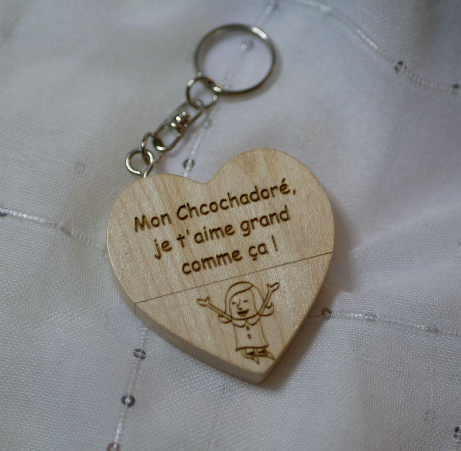 Gegraveerde houten hart USB-sleutelhanger om te personaliseren