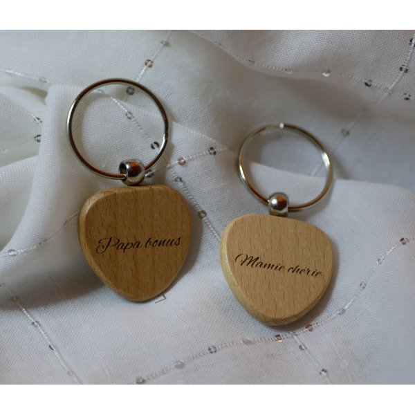 Houten sleutelhanger Hart te personaliseren door gravure