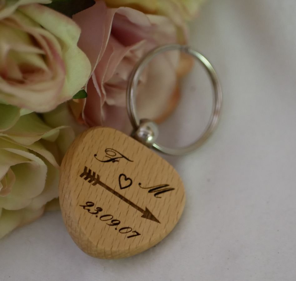 Houten sleutelhanger Hart te personaliseren door gravure