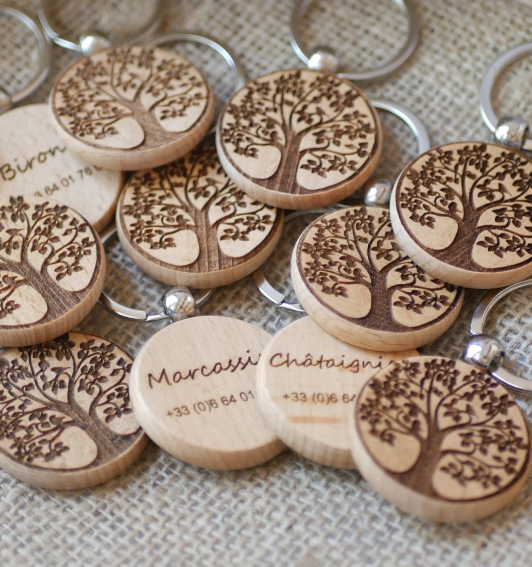 Ronde houten sleutelhanger te personaliseren door gravure