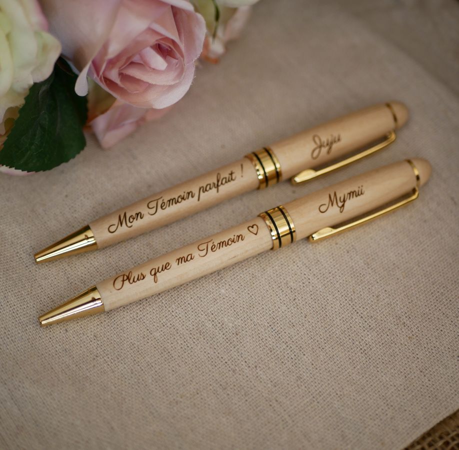 Gegraveerde licht houten pen om te personaliseren