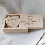 32 GB Heart USB Flash Drive in een licht houten doosje
