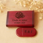 32 GB 3.0 USB-stick van rood hout in gravuredoosje