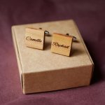 Vierkante houten manchetknopen om te personaliseren