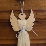 Houten engel om op te hangen als doe-het-zelf pop 