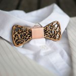 Mini houten strikje met elegante rondingen