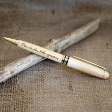 Gegraveerde licht houten pen om te personaliseren