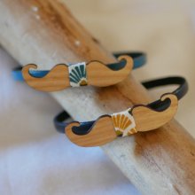 Leren armband met miniatuurstrikje Personaliseerbare houten snorren