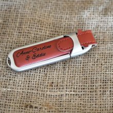 32Gb USB-sleutel in bruin lederen etui om te personaliseren