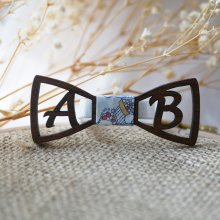 Mini houten strikje gepersonaliseerd met 2 initialen