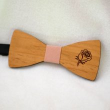 Houten vlinderdas met ontwerp naar keuze gegraveerd made in France