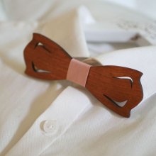 Houten trompe l'oeil strik om te personaliseren