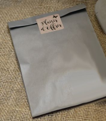 2. Zilveren papieren zakje (+ 0.50 €)
